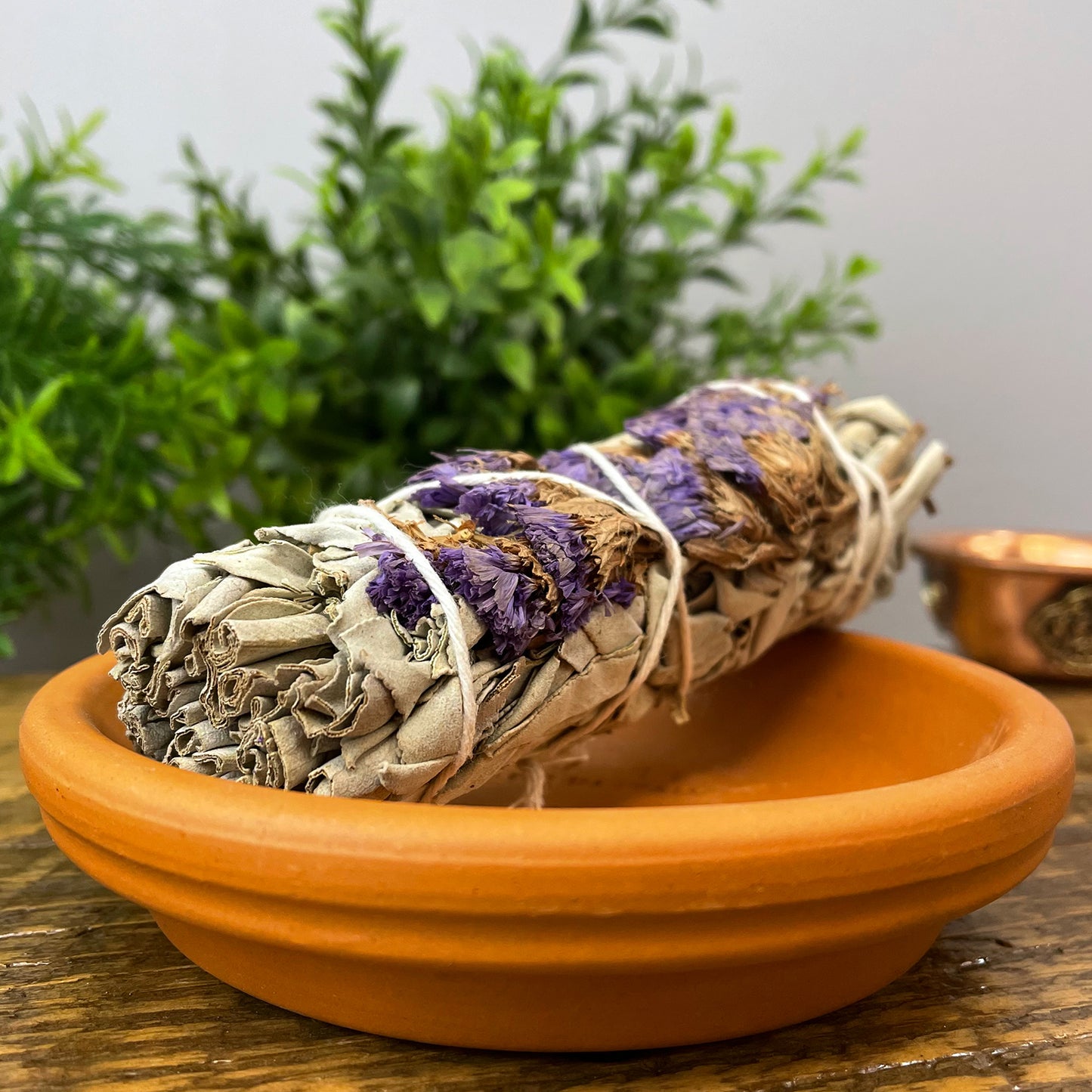 Salvia Blanca con Flores-Ki-Crafts